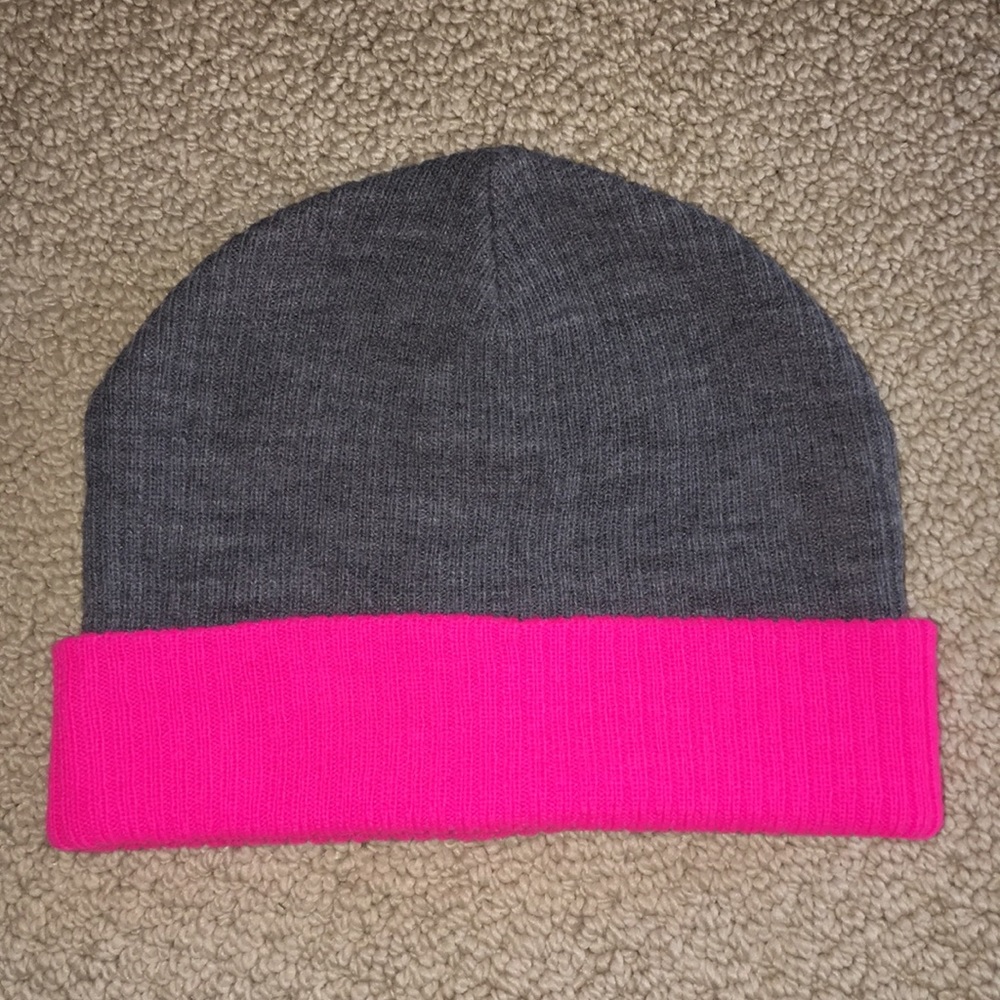 ⚠️NWOT Women’s Winter Hat